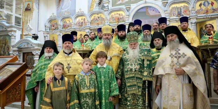 Митрополит Феодосий сослужил главе Среднеазиатского митрополичьего округа митрополиту Викентию в день памяти прп. Ираклия Иссыккульского