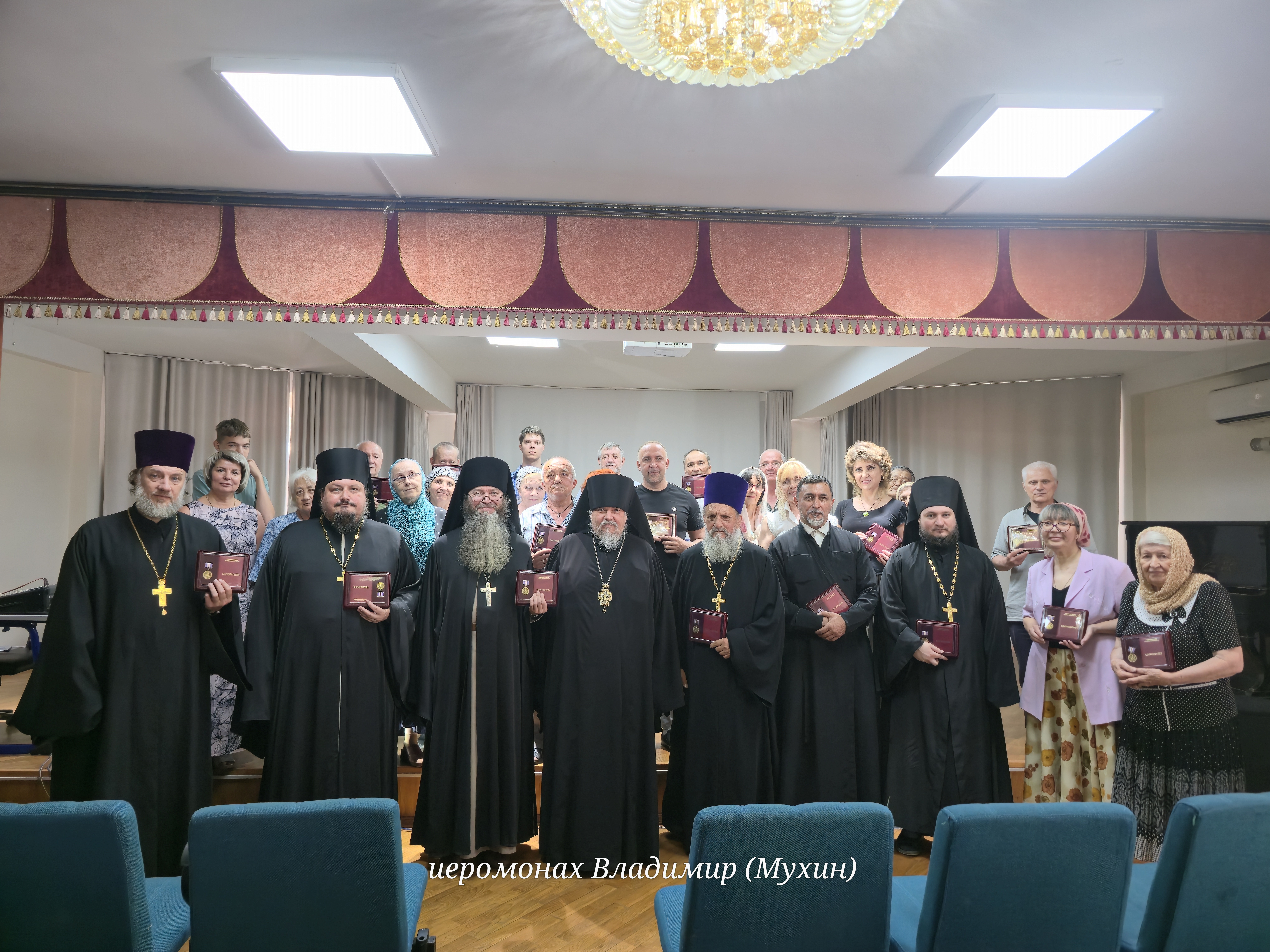 К 15-летию Душанбинской епархии: духовенство и сотрудники удостоены медалей святителя Луки Крымского