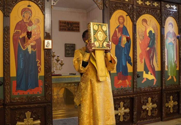 Молебен святому праведному исповеднику Иоанну Русскому