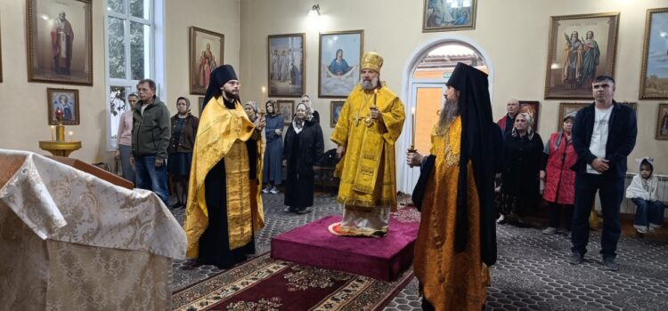 В Худжанде совершено всенощное бдение